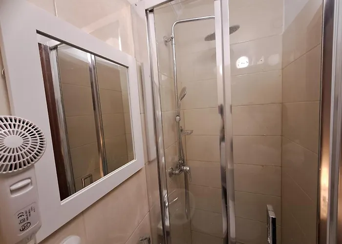 Local 4 Dreams 招待所 *